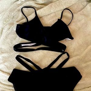 Cross cross bikini